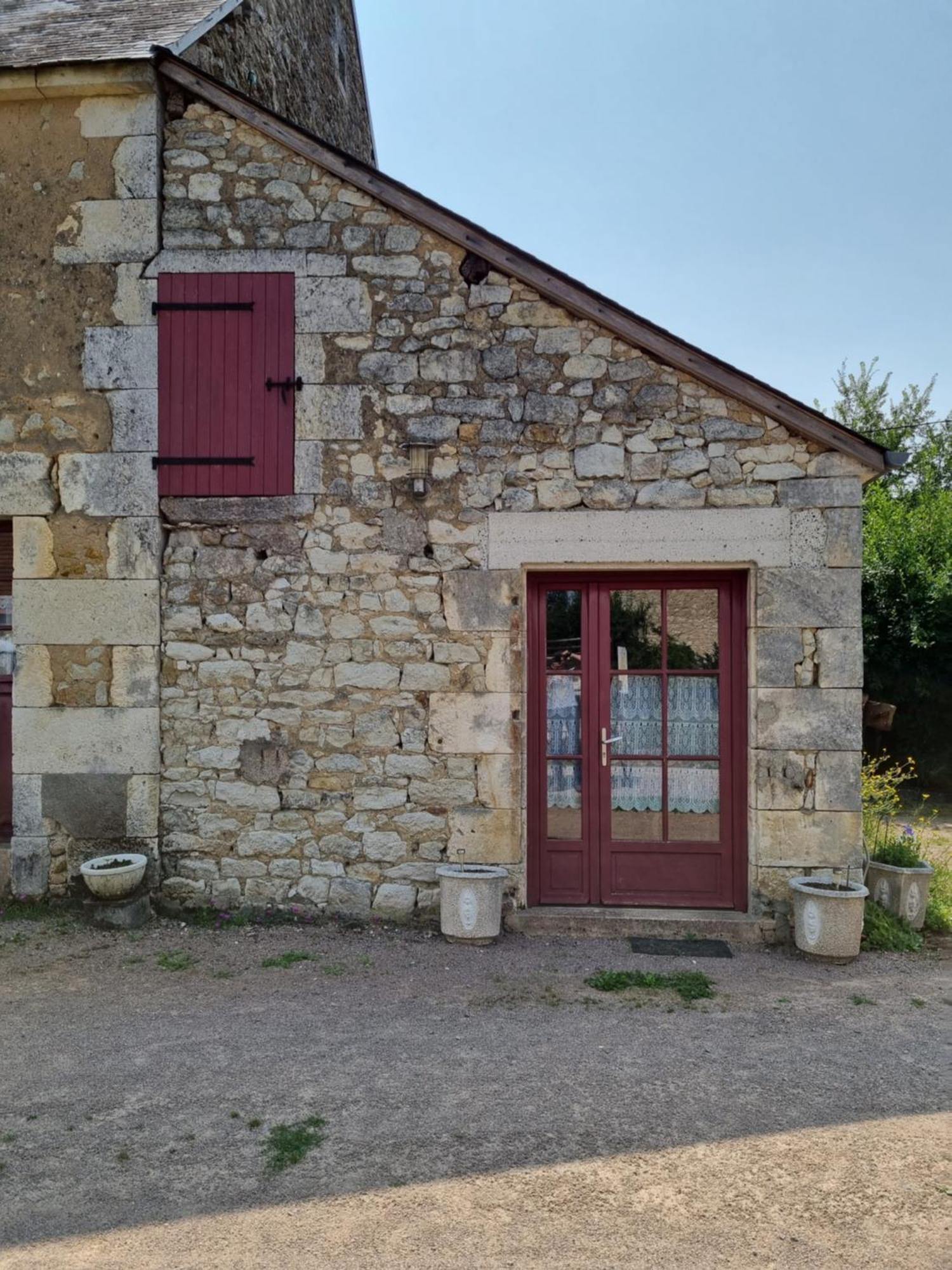 Domaine De La Rue Bed & Breakfast La Berthenoux Exterior photo